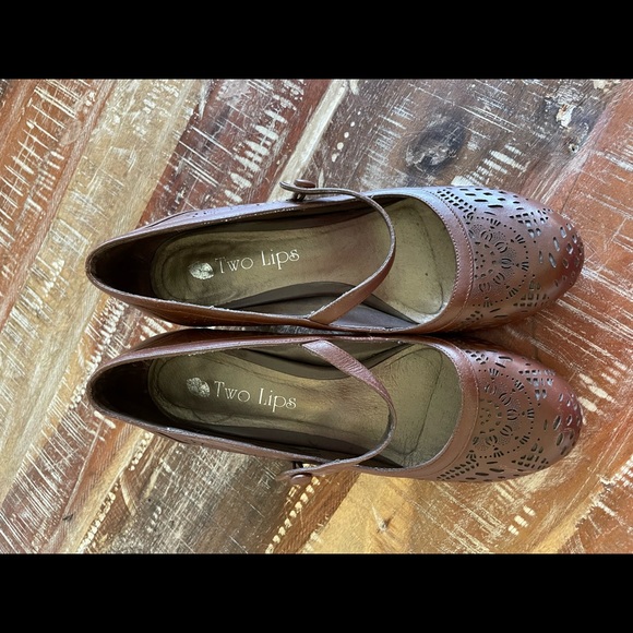 BROWN LEATHER HEELS - Picture 4 of 7